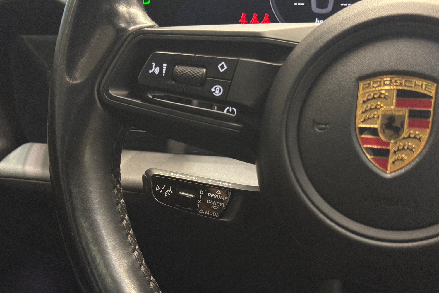 Porsche Taycan vaihtoauto