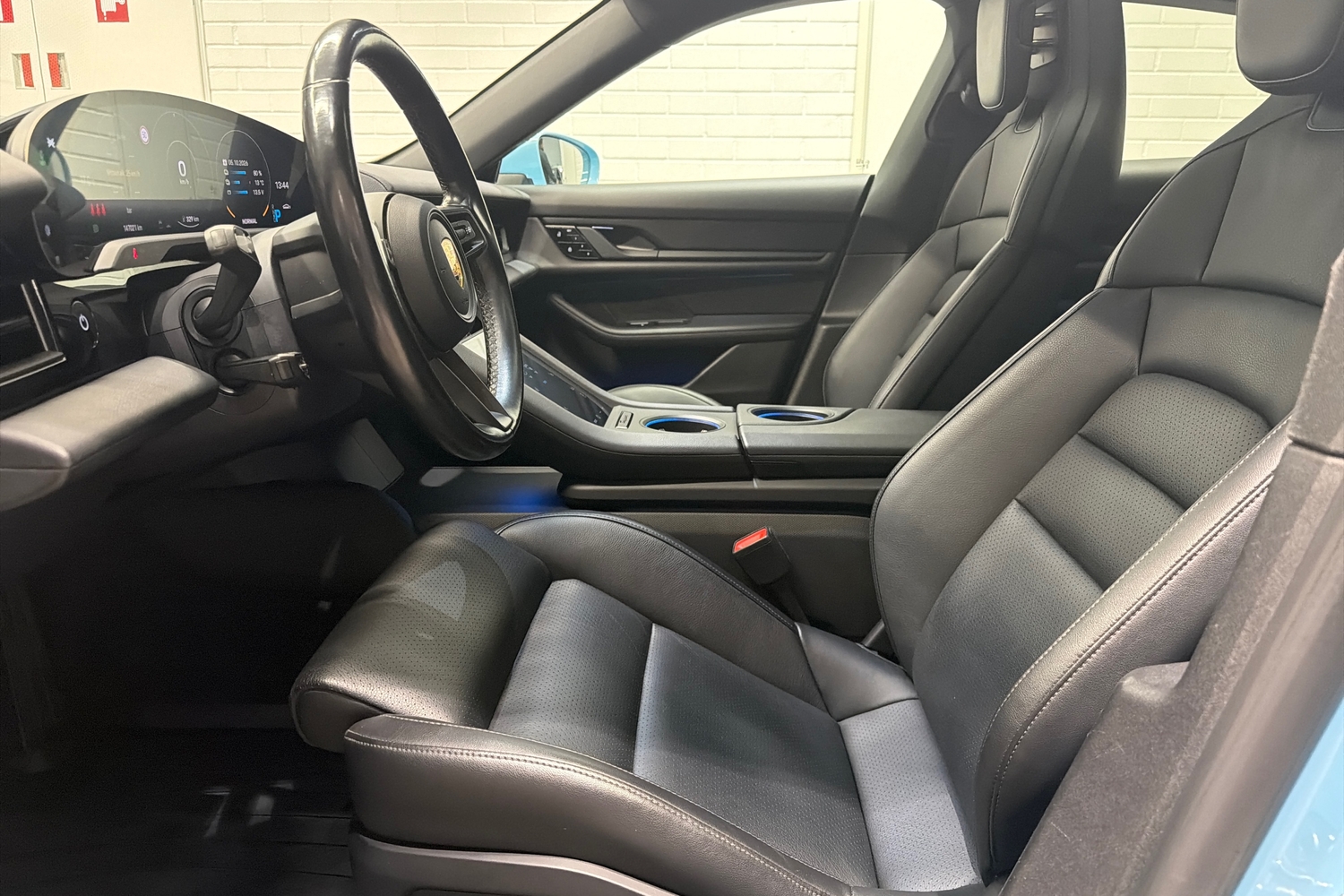 Porsche Taycan vaihtoauto