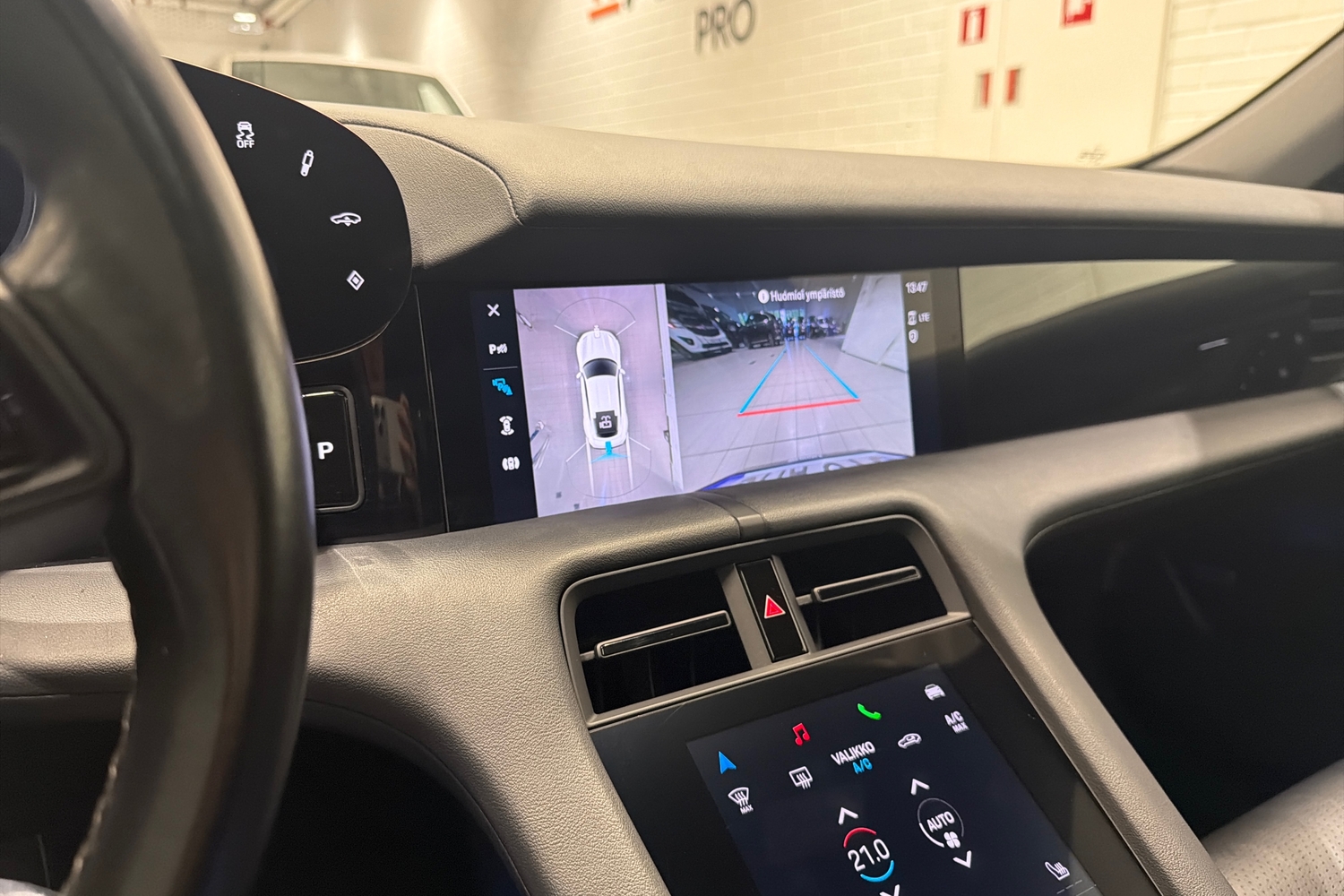 Porsche Taycan vaihtoauto