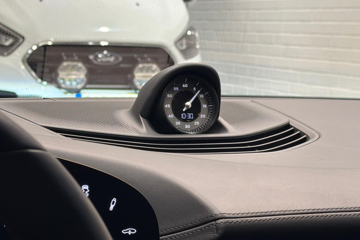 Porsche Taycan vaihtoauto