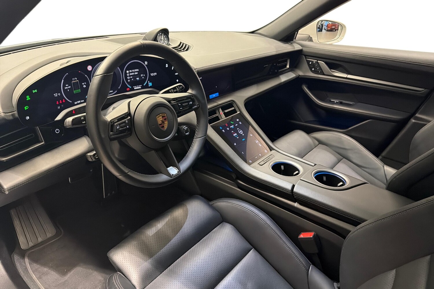 Porsche Taycan vaihtoauto