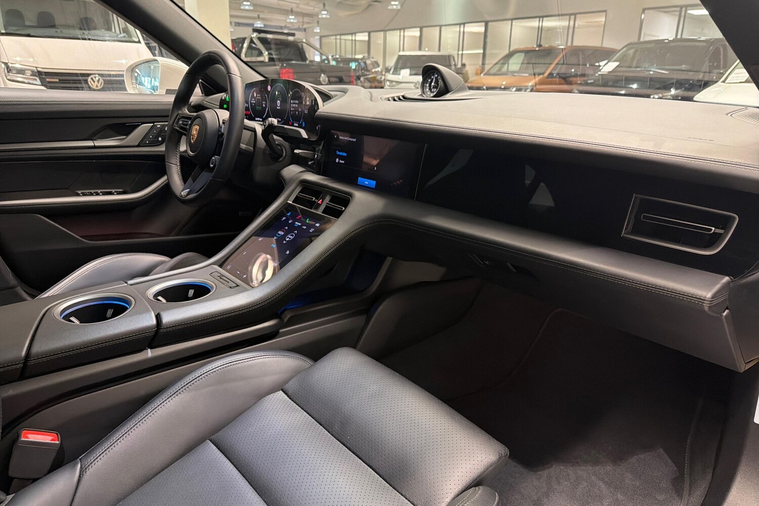 Porsche Taycan vaihtoauto