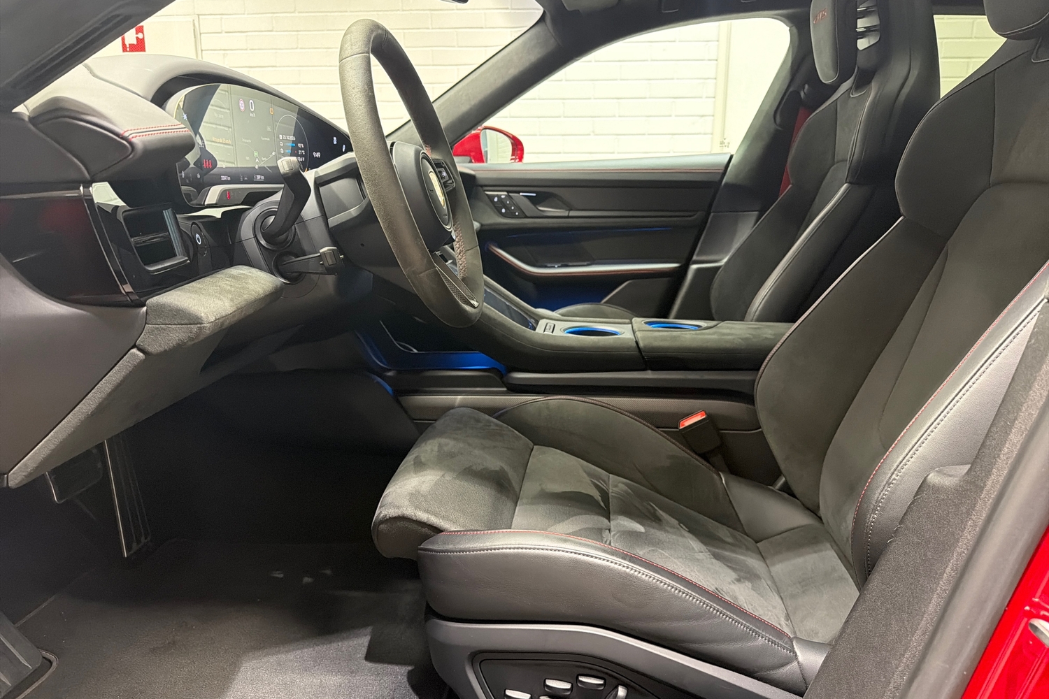 Porsche Taycan vaihtoauto