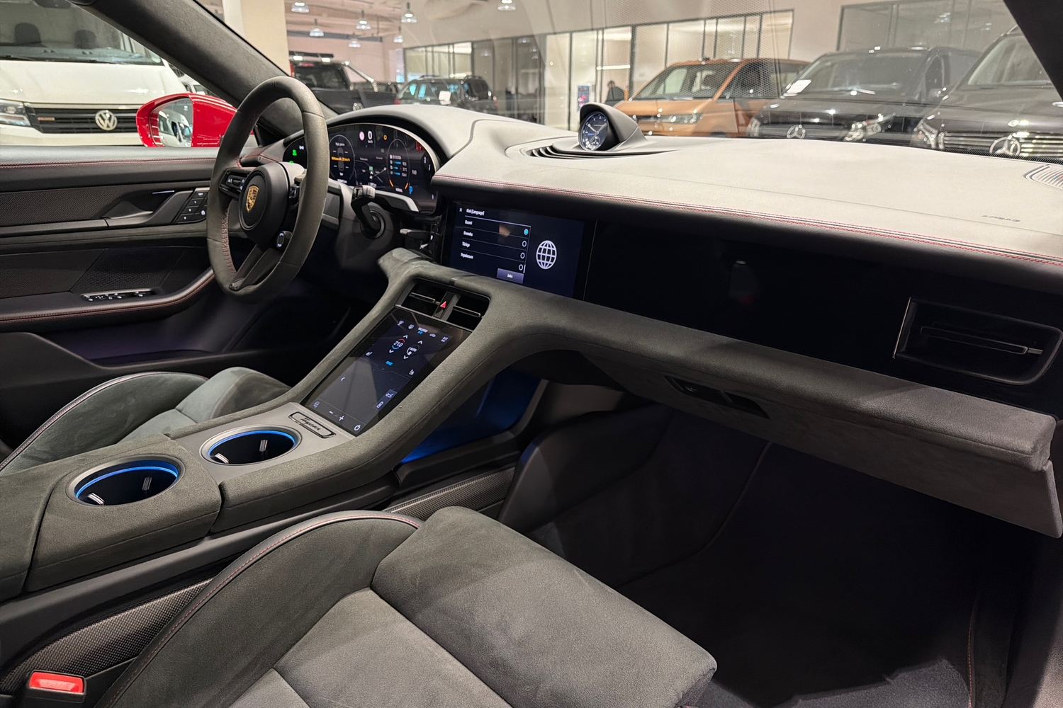 Porsche Taycan vaihtoauto