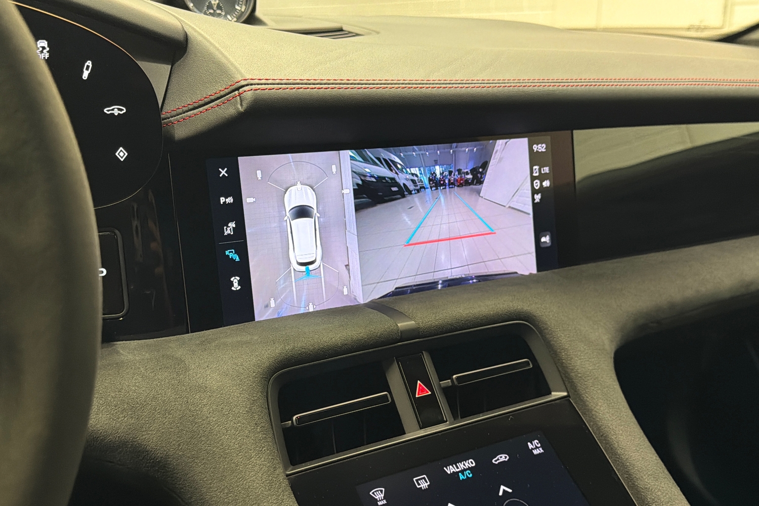 Porsche Taycan vaihtoauto