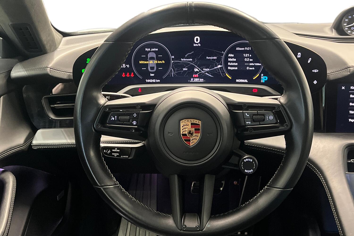 Porsche Taycan vaihtoauto