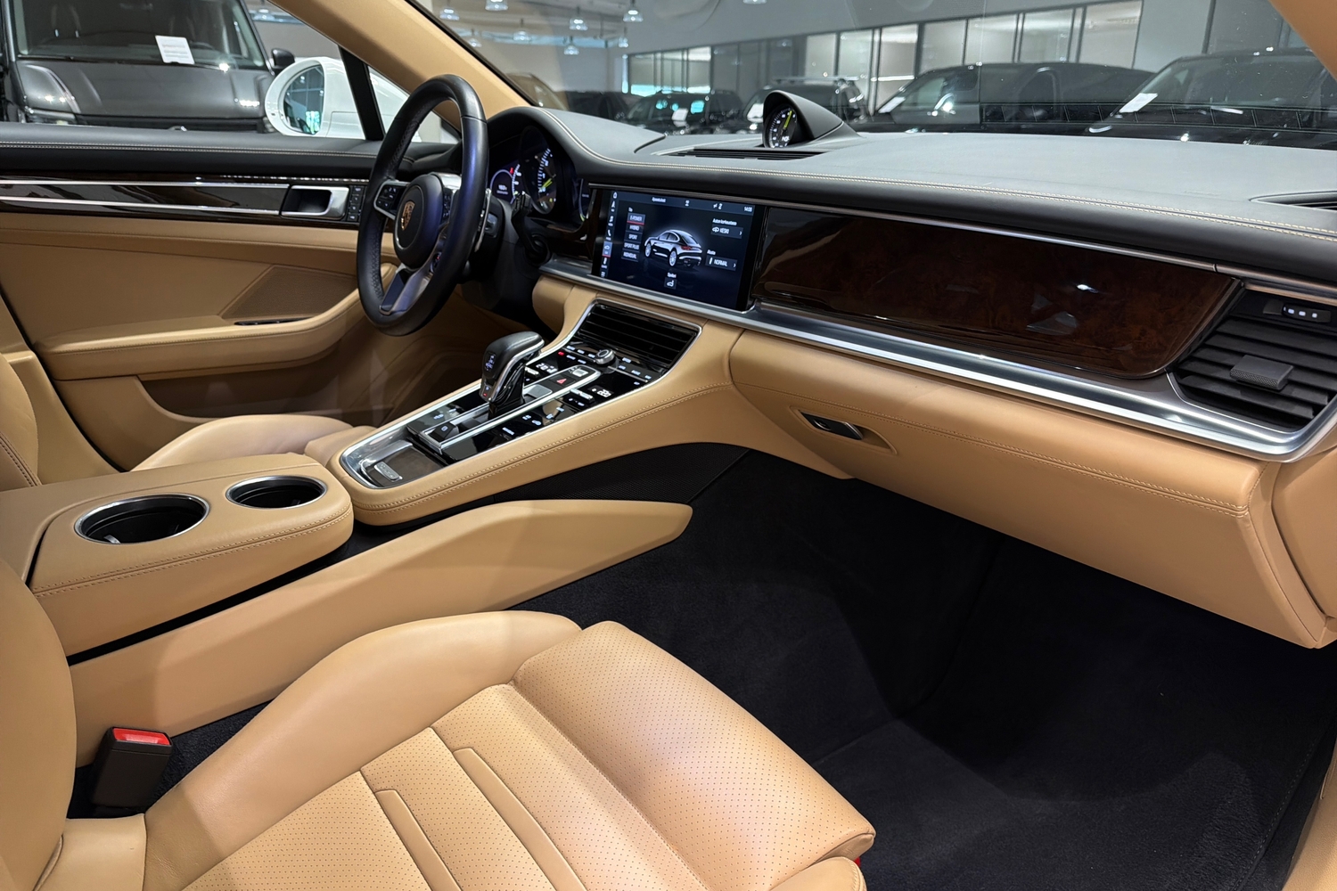 Porsche Panamera vaihtoauto