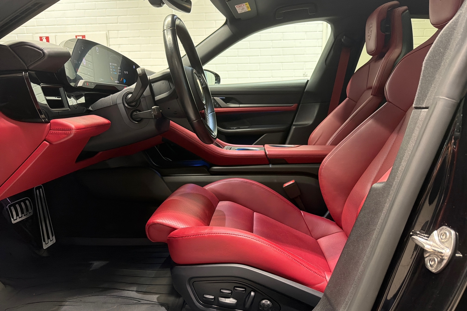 Porsche Taycan vaihtoauto
