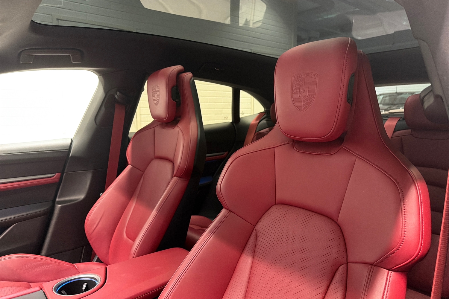 Porsche Taycan vaihtoauto