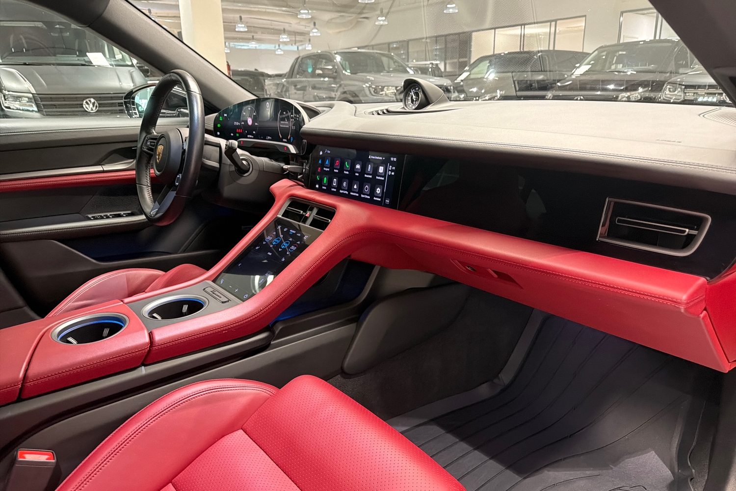 Porsche Taycan vaihtoauto