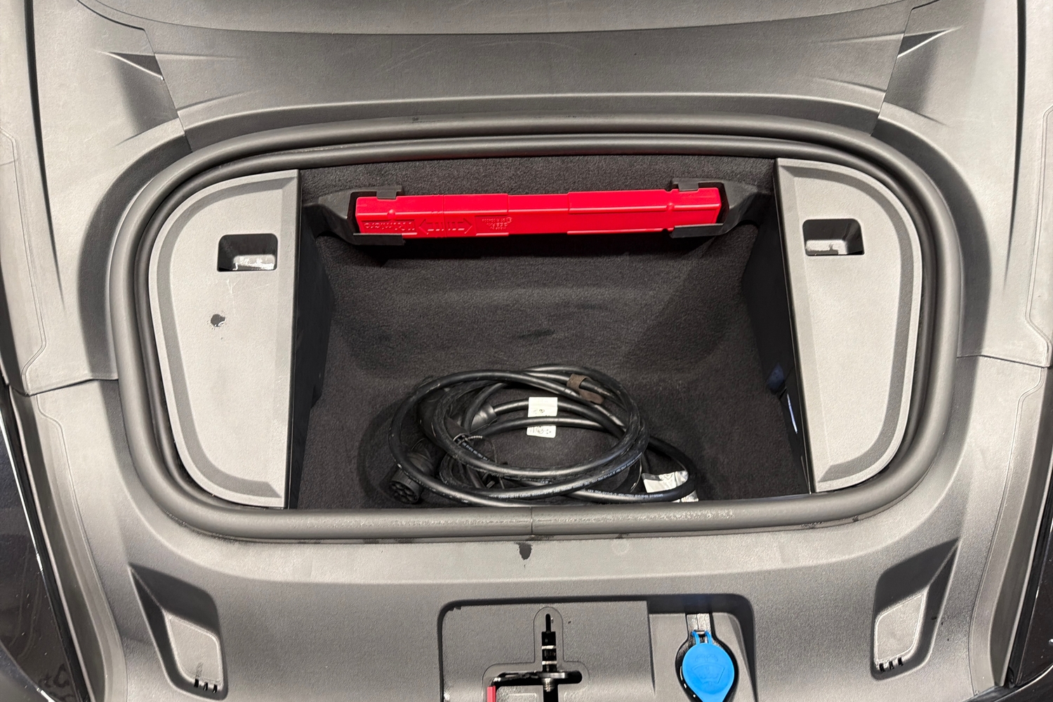 Porsche Taycan vaihtoauto