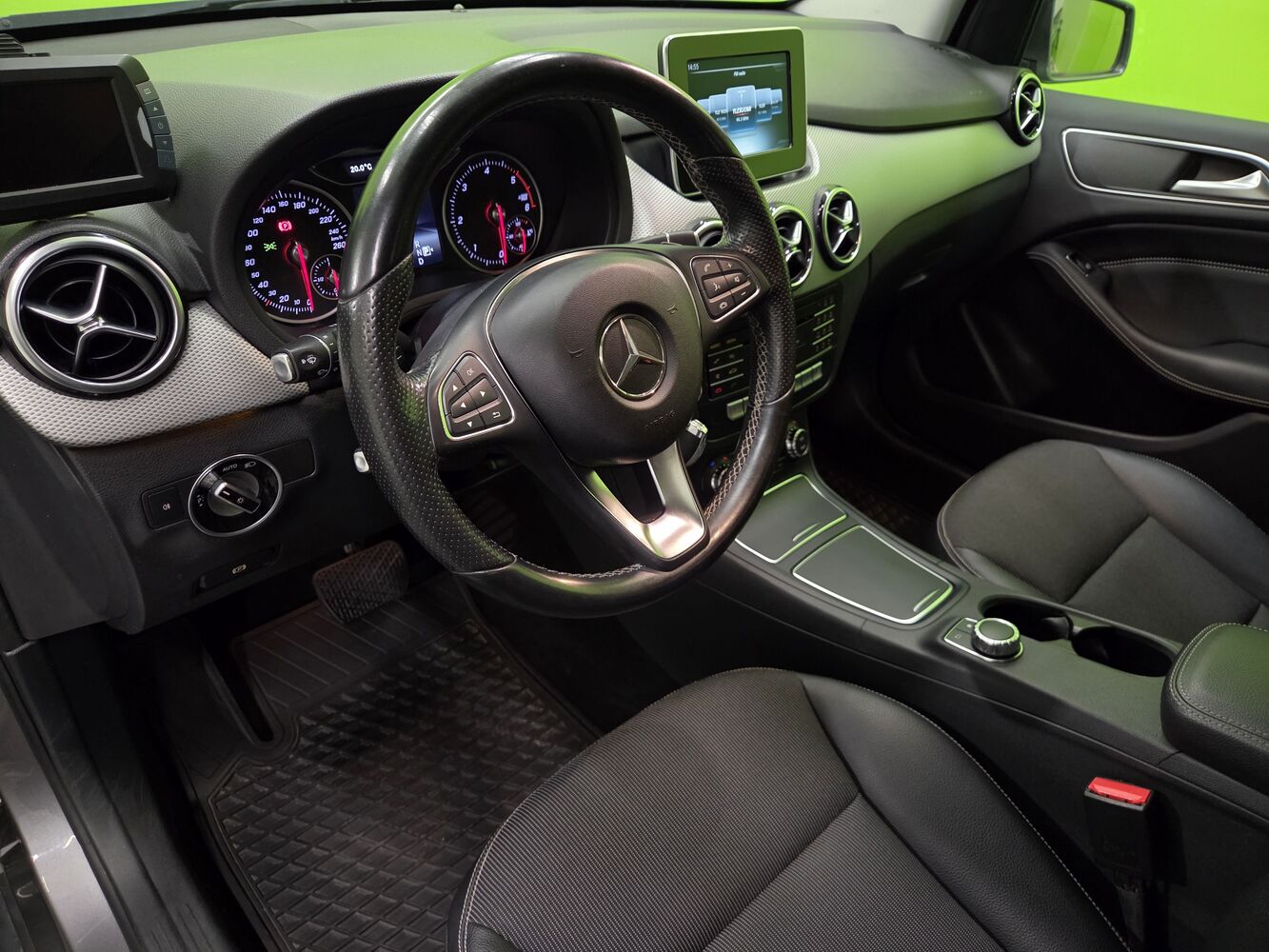 Mercedes-Benz B vaihtoauto