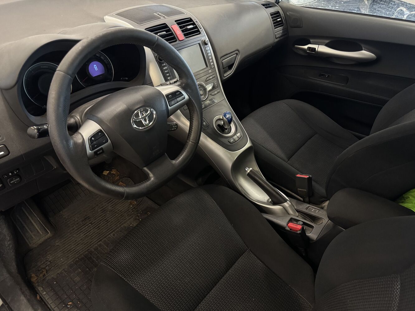 Toyota Auris vaihtoauto