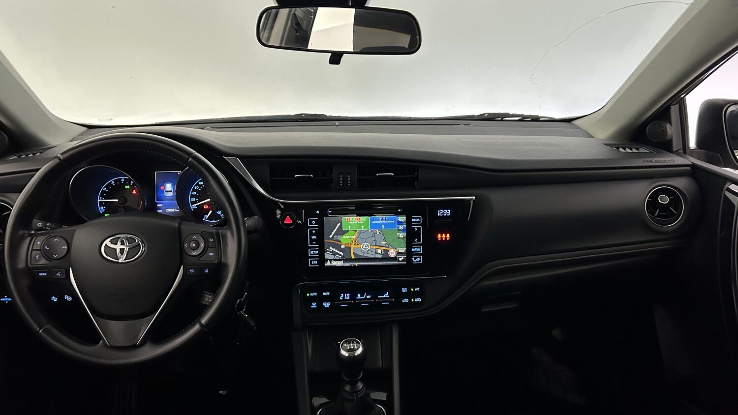 Toyota Auris vaihtoauto