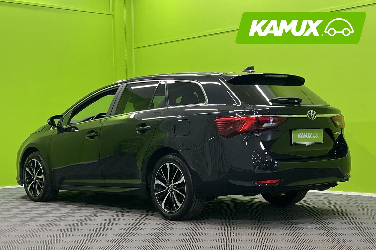Toyota Avensis vaihtoauto
