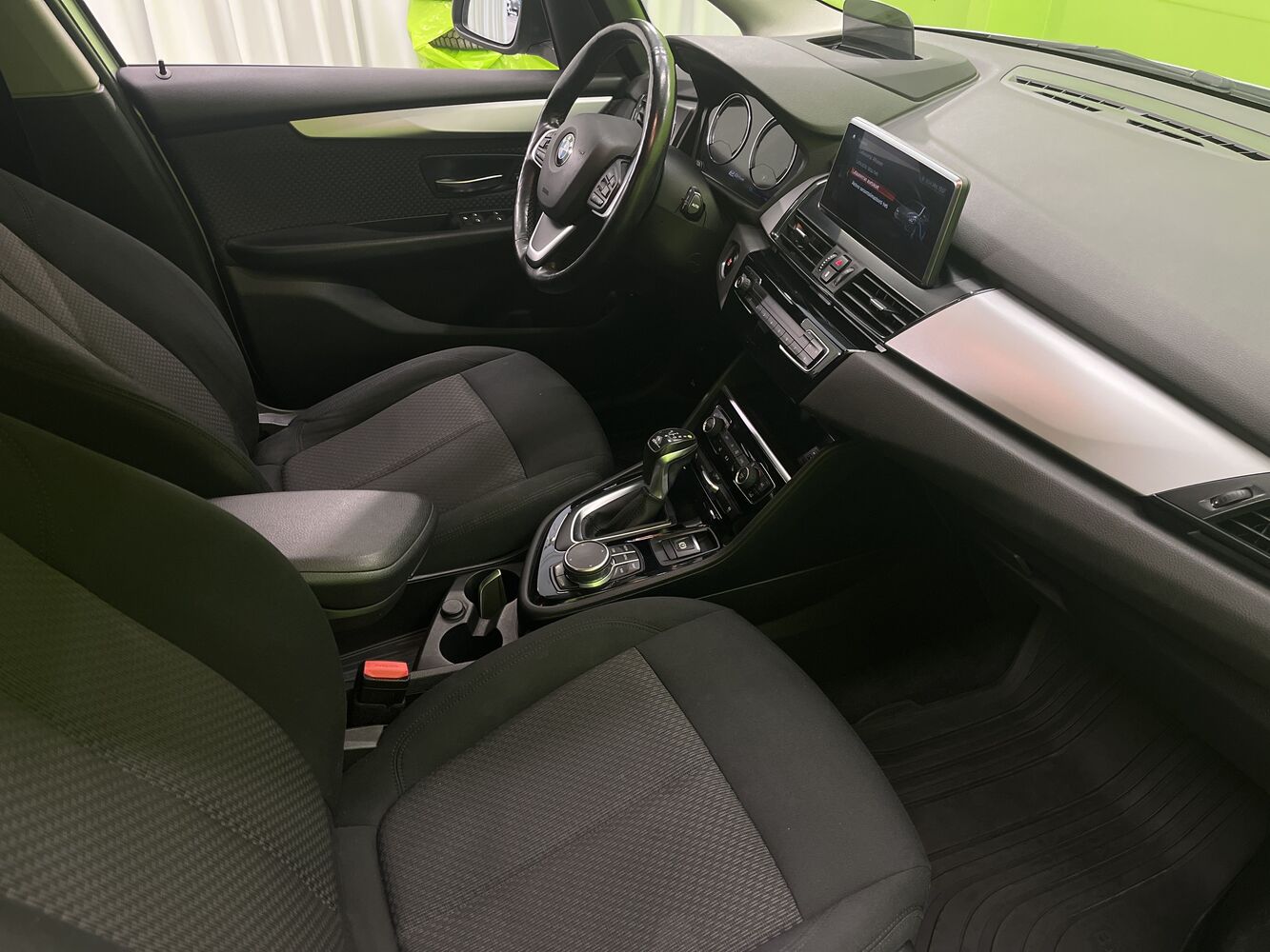 BMW 225 vaihtoauto