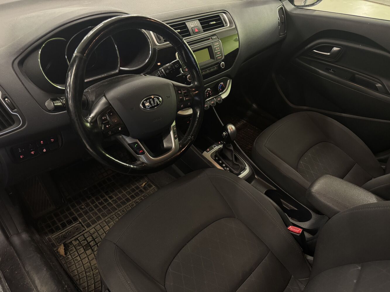Kia Rio vaihtoauto
