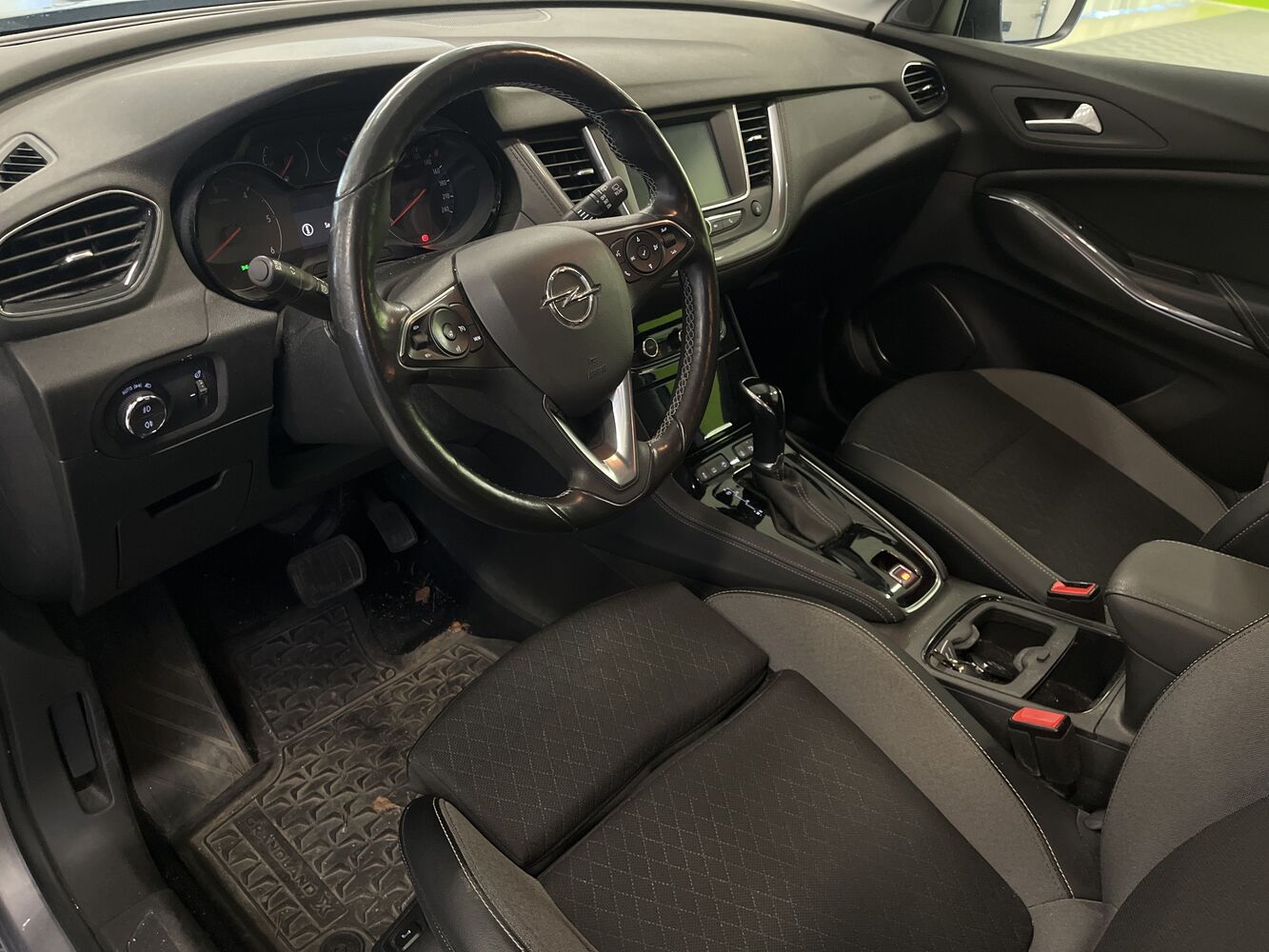 Opel Grandland X vaihtoauto
