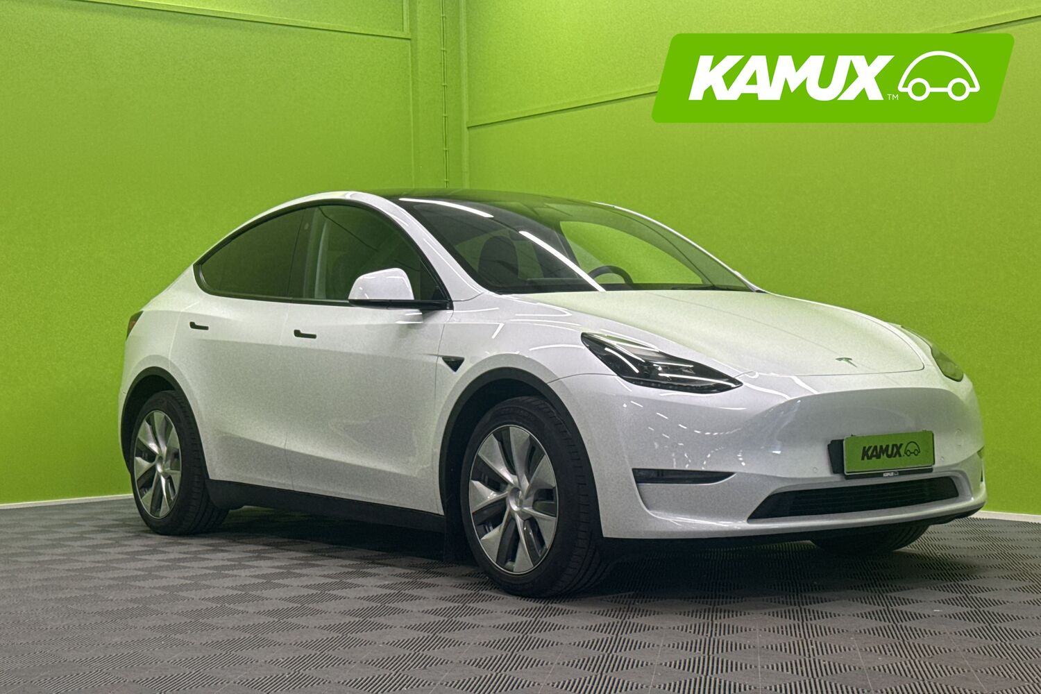 Tesla Model Y vaihtoauto
