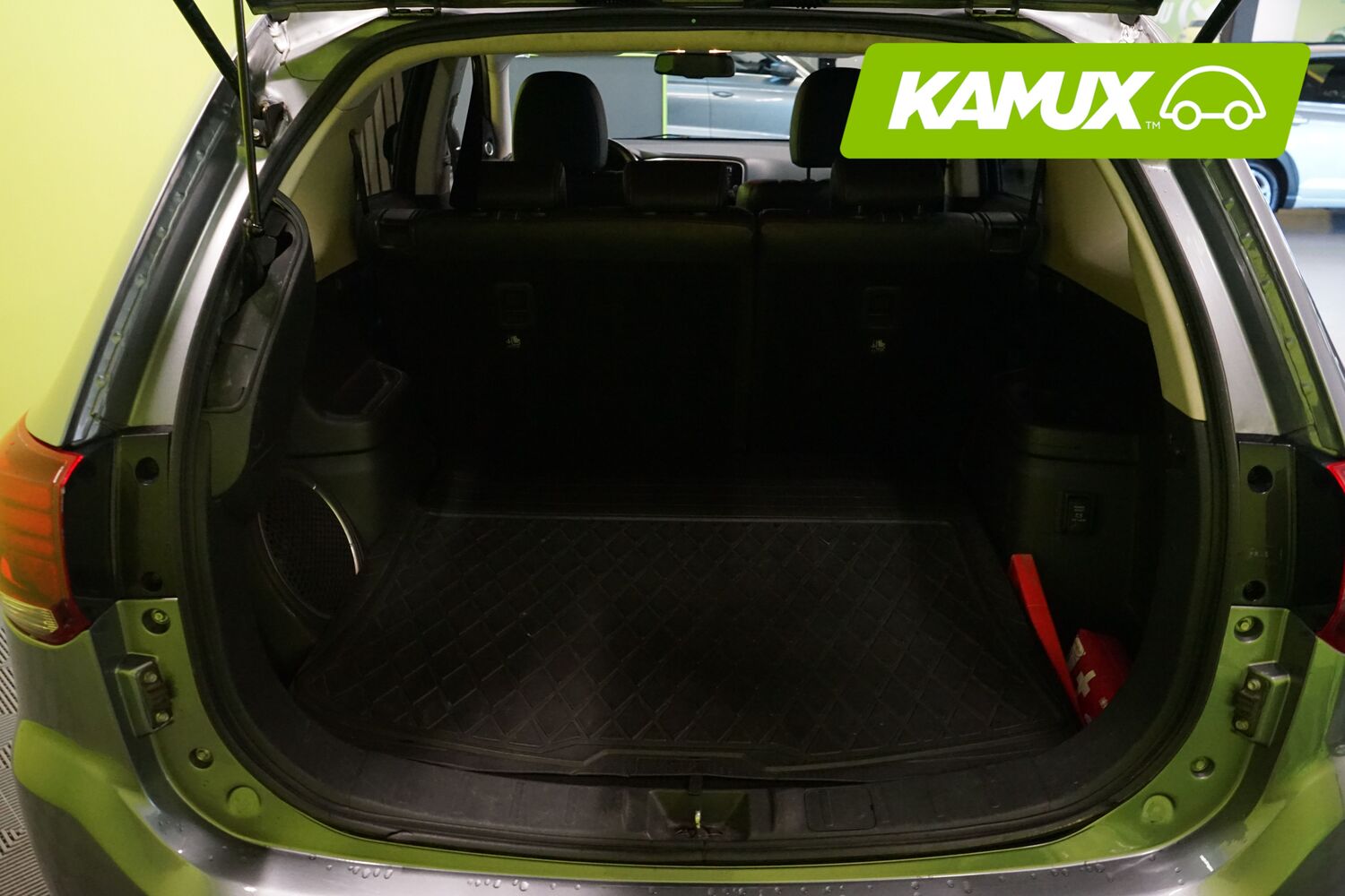 Mitsubishi Outlander PHEV vaihtoauto