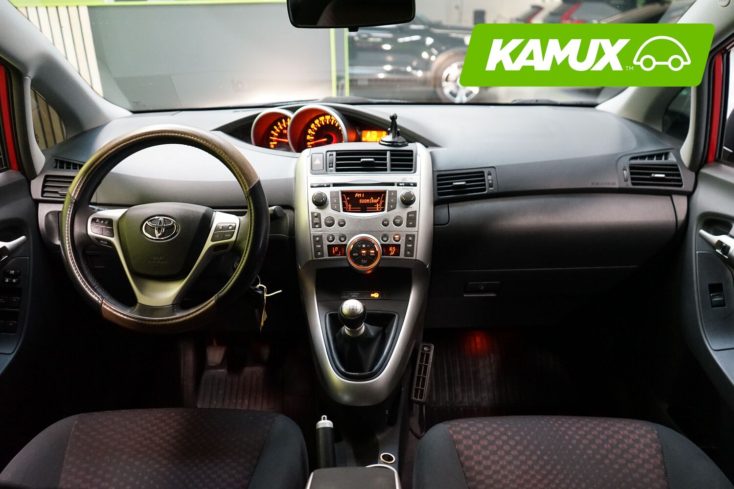 Toyota Verso vaihtoauto