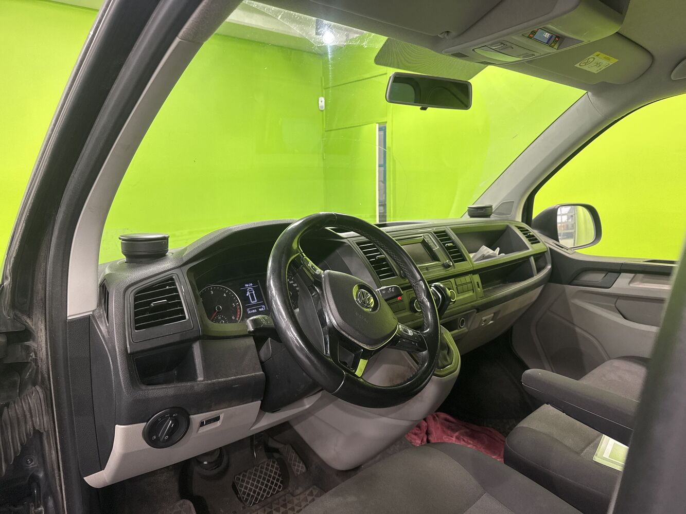 Volkswagen Transporter vaihtoauto