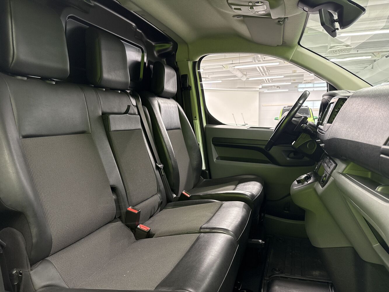 Opel Vivaro vaihtoauto