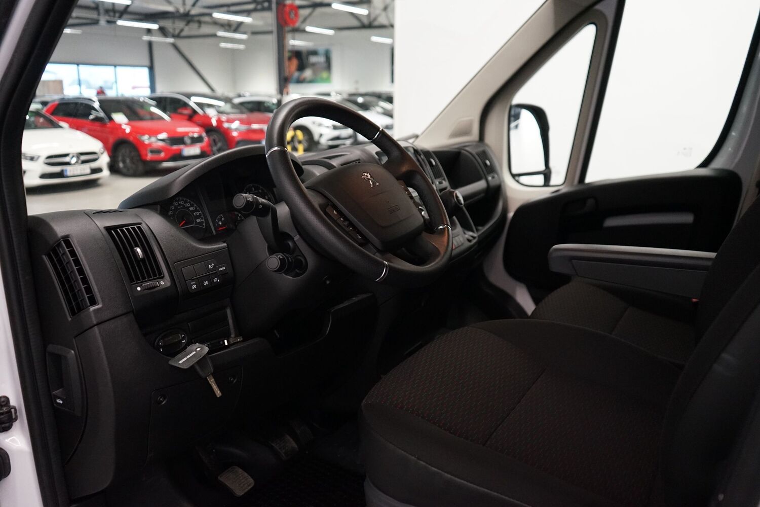 Peugeot Boxer vaihtoauto