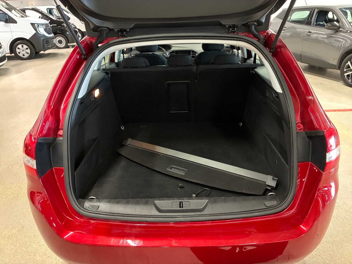 Peugeot 308 vaihtoauto