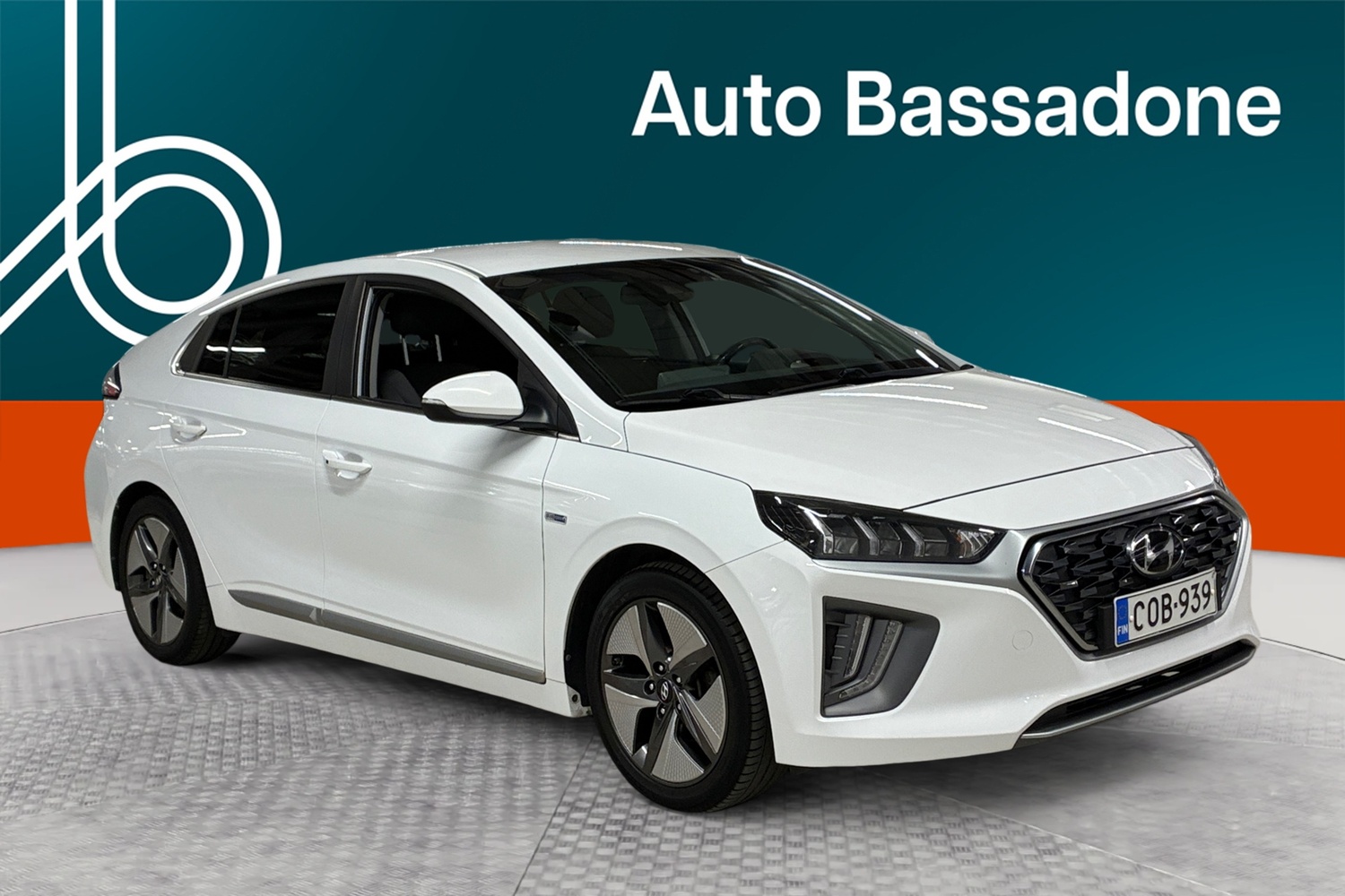 Hyundai IONIQ hybrid vaihtoauto