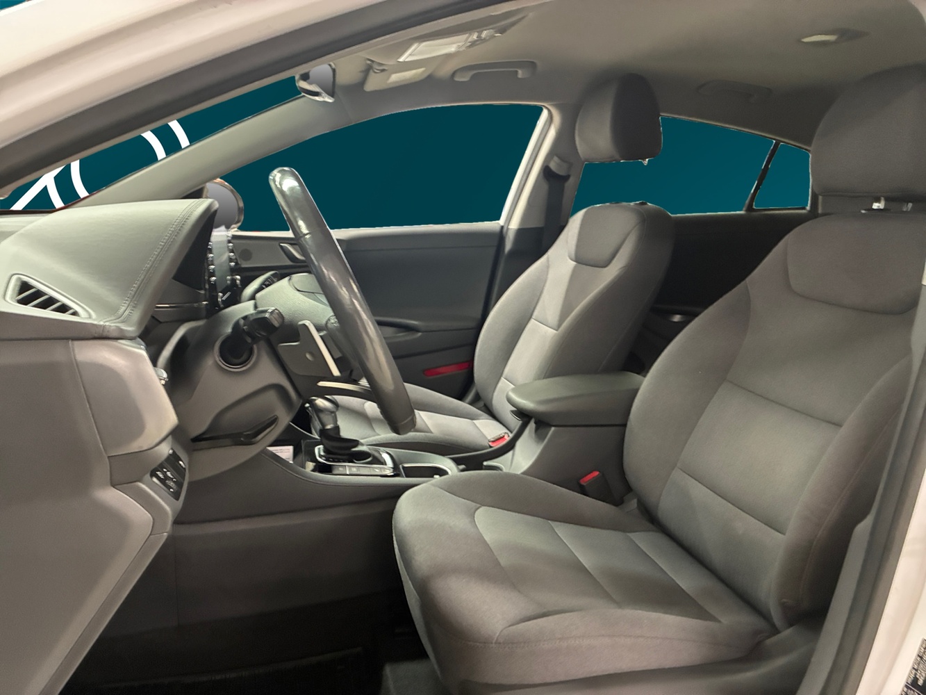 Hyundai IONIQ hybrid vaihtoauto