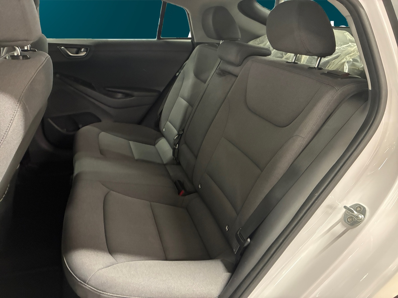 Hyundai IONIQ hybrid vaihtoauto