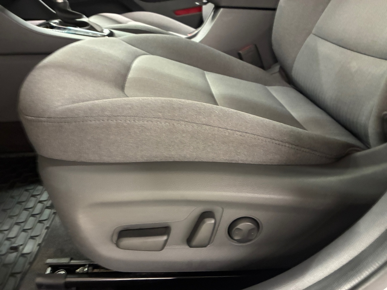 Hyundai IONIQ hybrid vaihtoauto