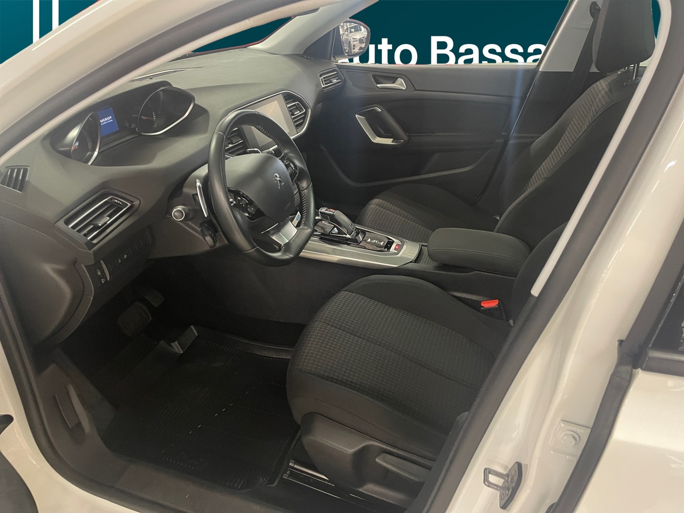 Peugeot 308 vaihtoauto