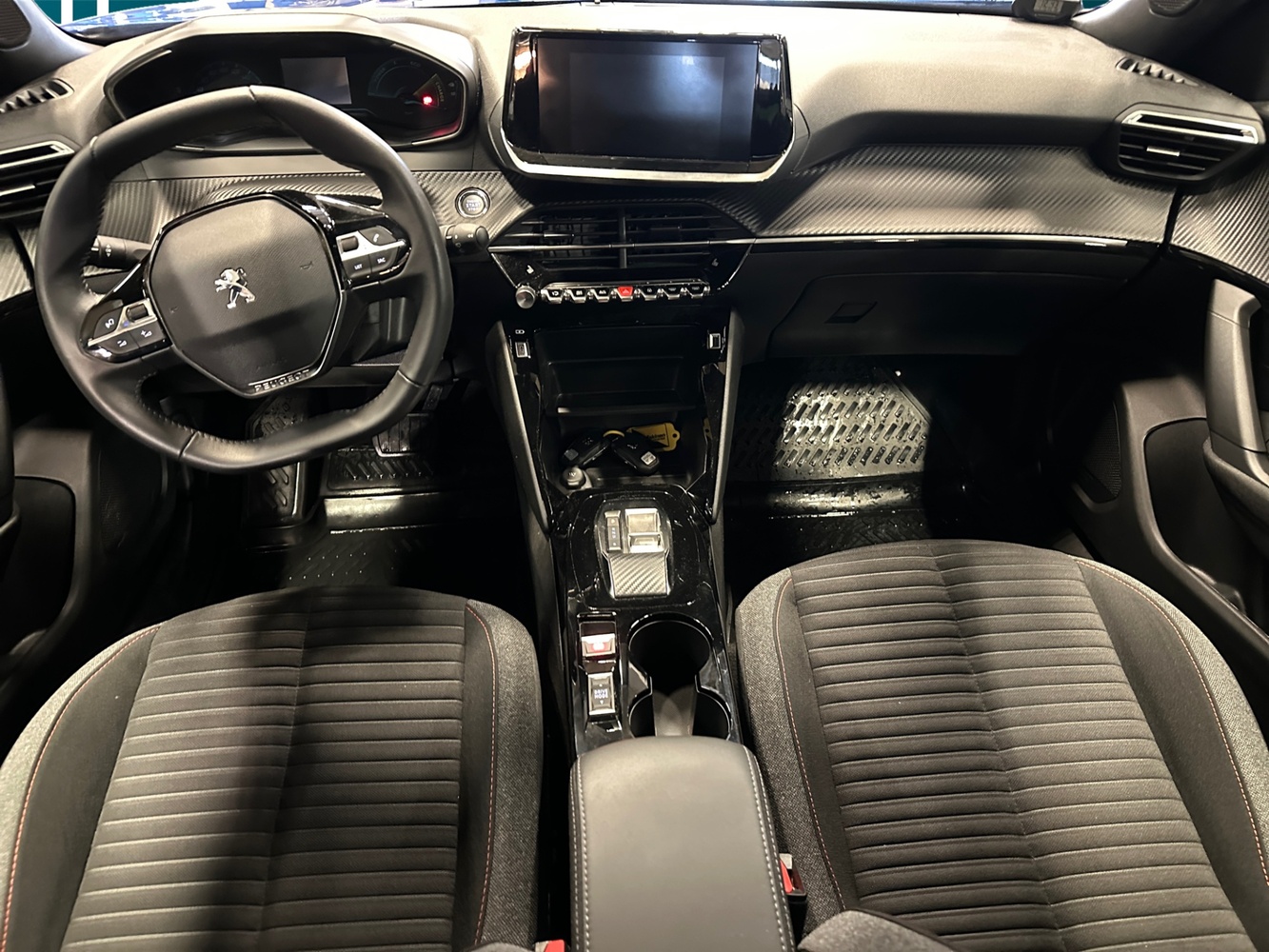 Peugeot e-2008 vaihtoauto