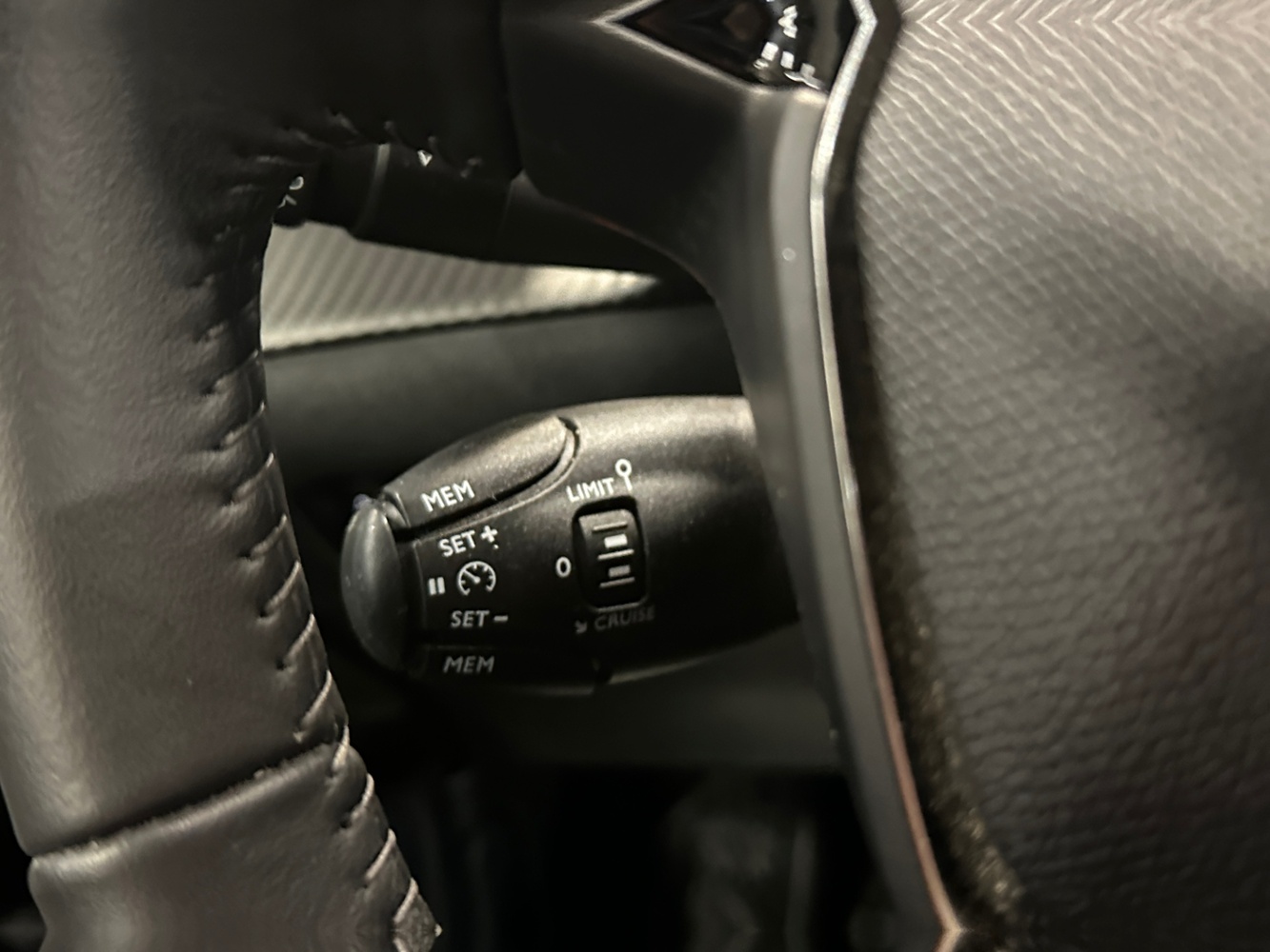 Peugeot e-2008 vaihtoauto