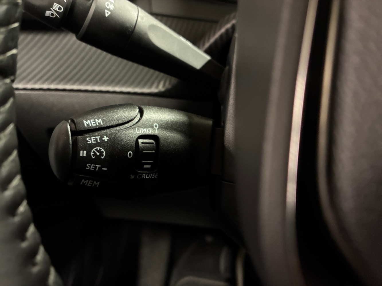 Peugeot e-2008 vaihtoauto