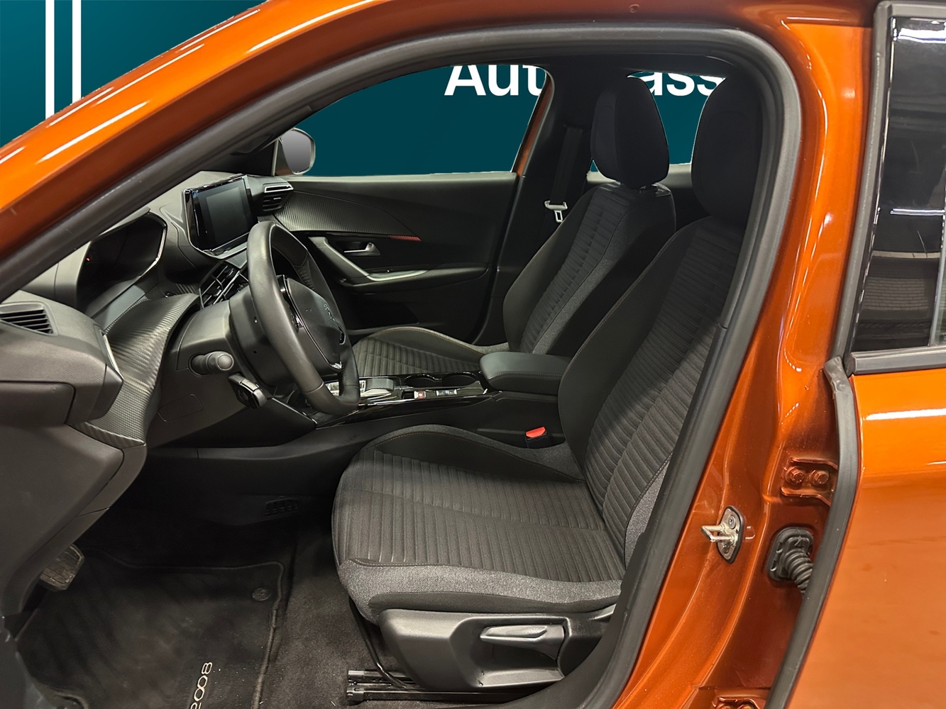 Peugeot e-2008 vaihtoauto
