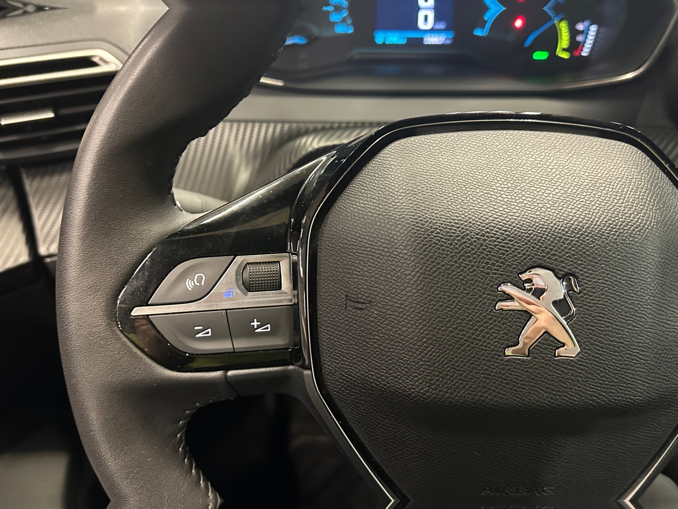 Peugeot e-2008 vaihtoauto