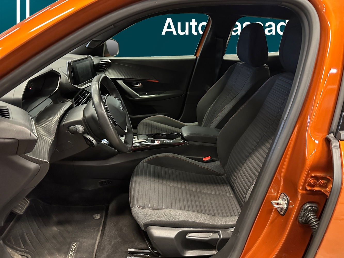 Peugeot e-2008 vaihtoauto