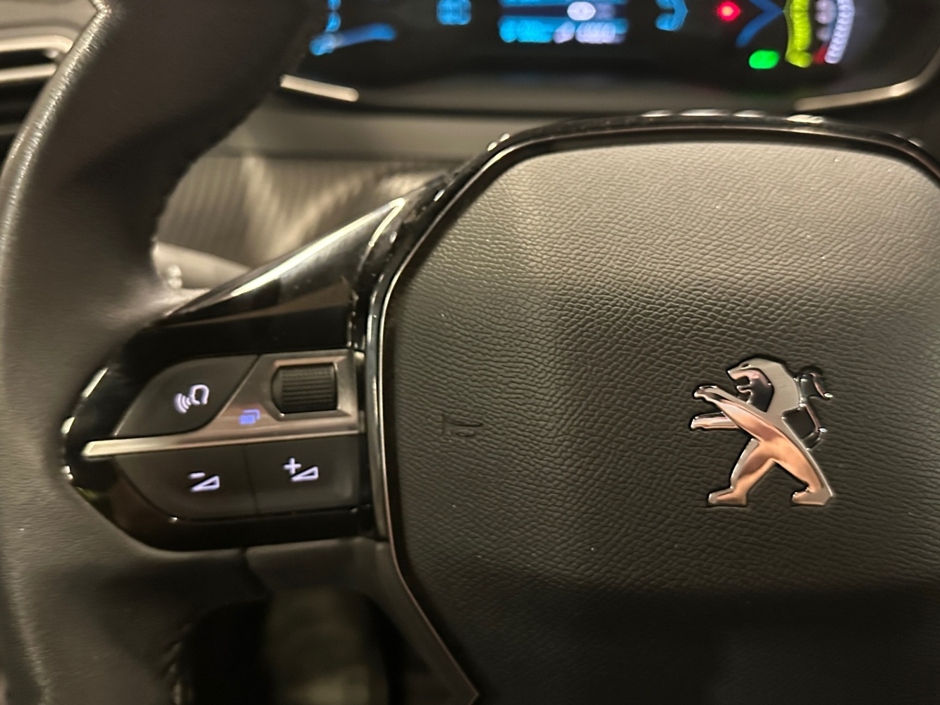 Peugeot e-2008 vaihtoauto