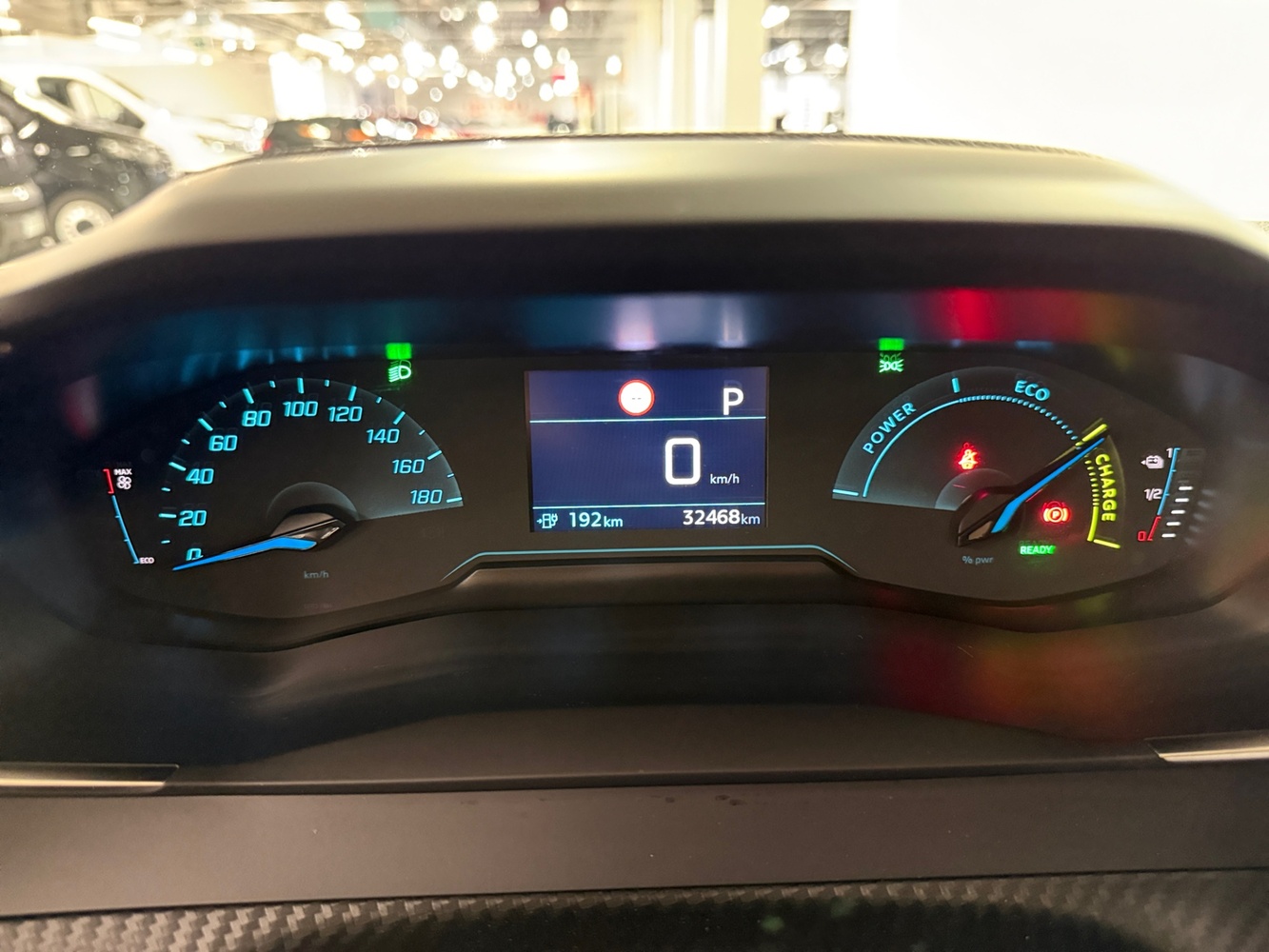 Peugeot e-2008 vaihtoauto