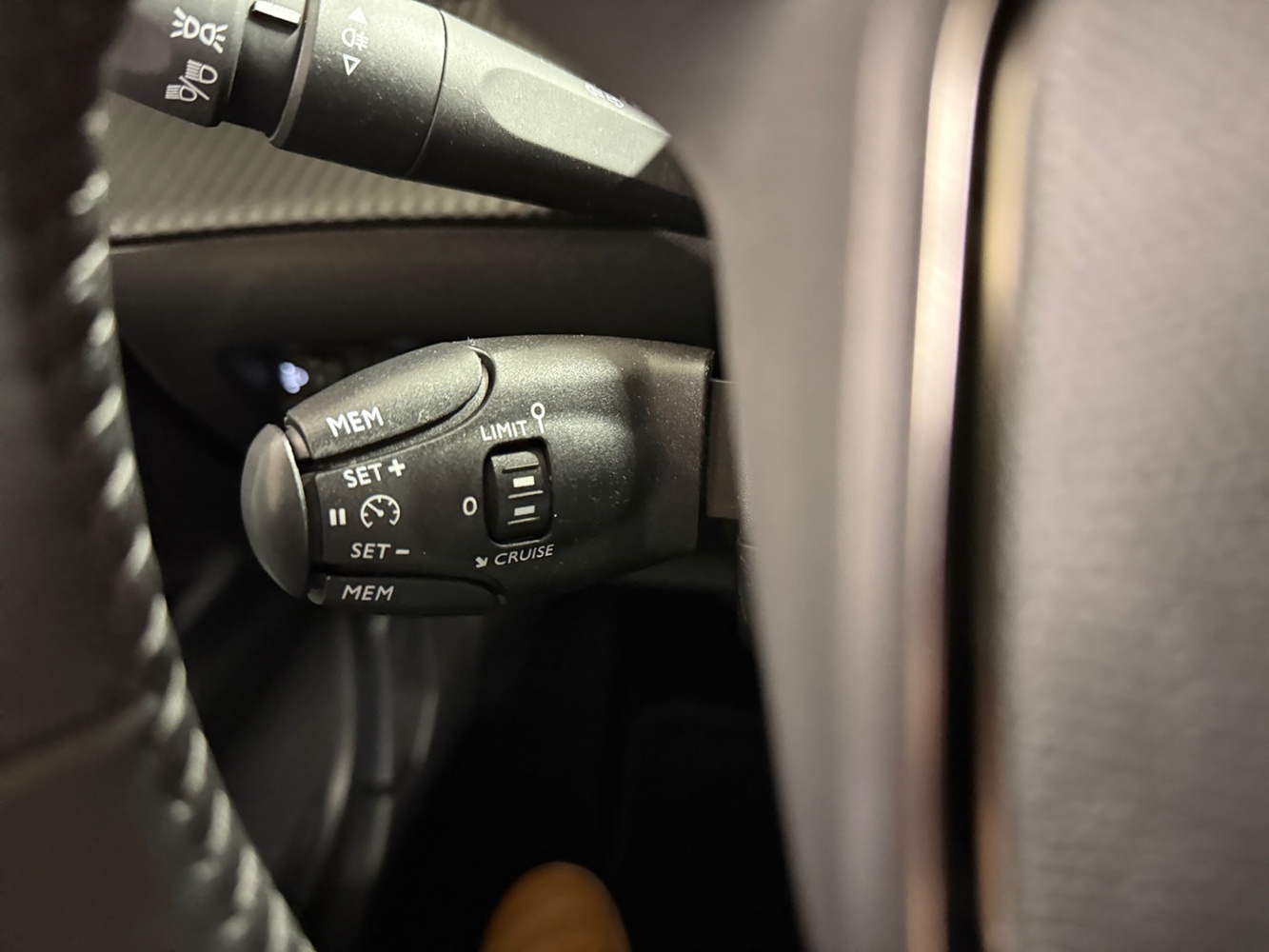 Peugeot e-2008 vaihtoauto