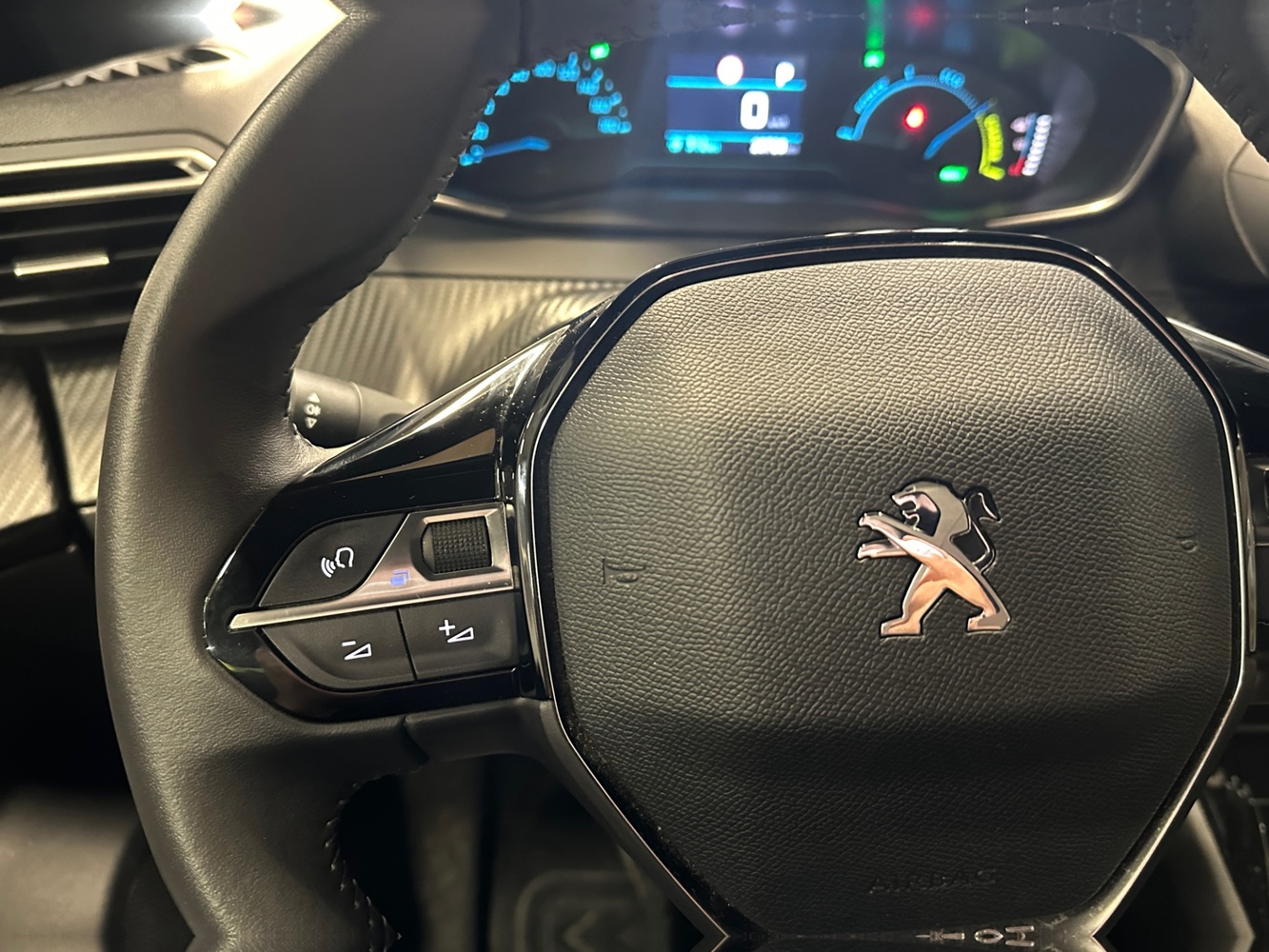 Peugeot e-2008 vaihtoauto