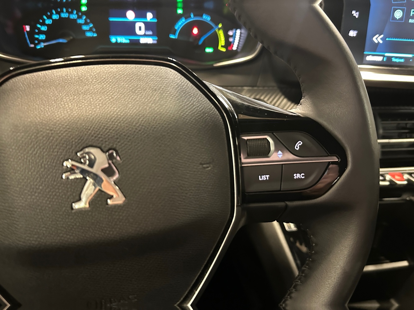 Peugeot e-2008 vaihtoauto