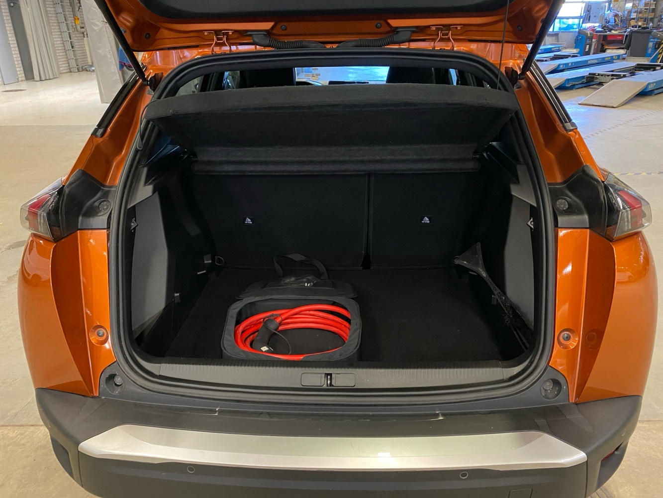 Peugeot e-2008 vaihtoauto