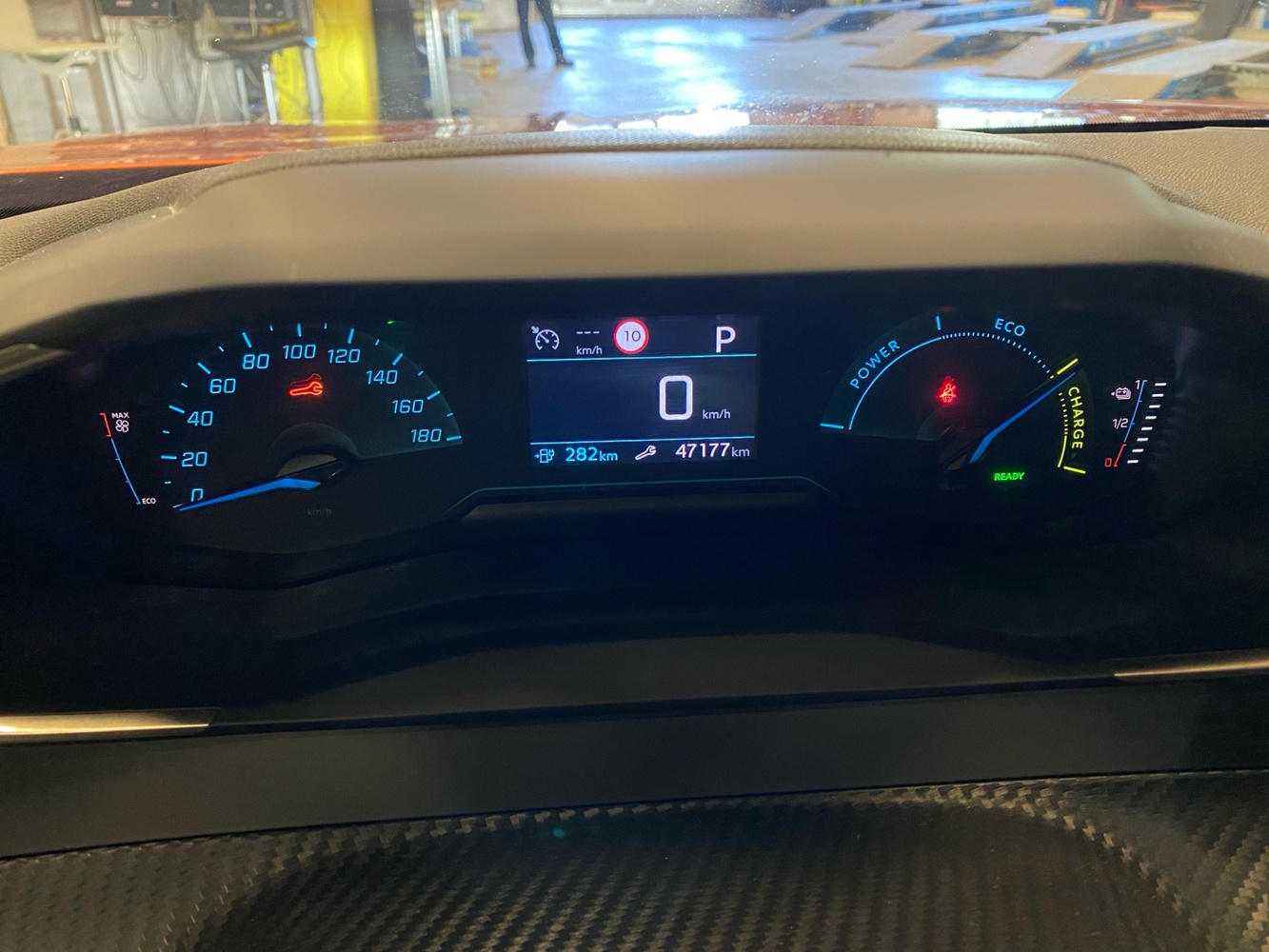 Peugeot e-2008 vaihtoauto