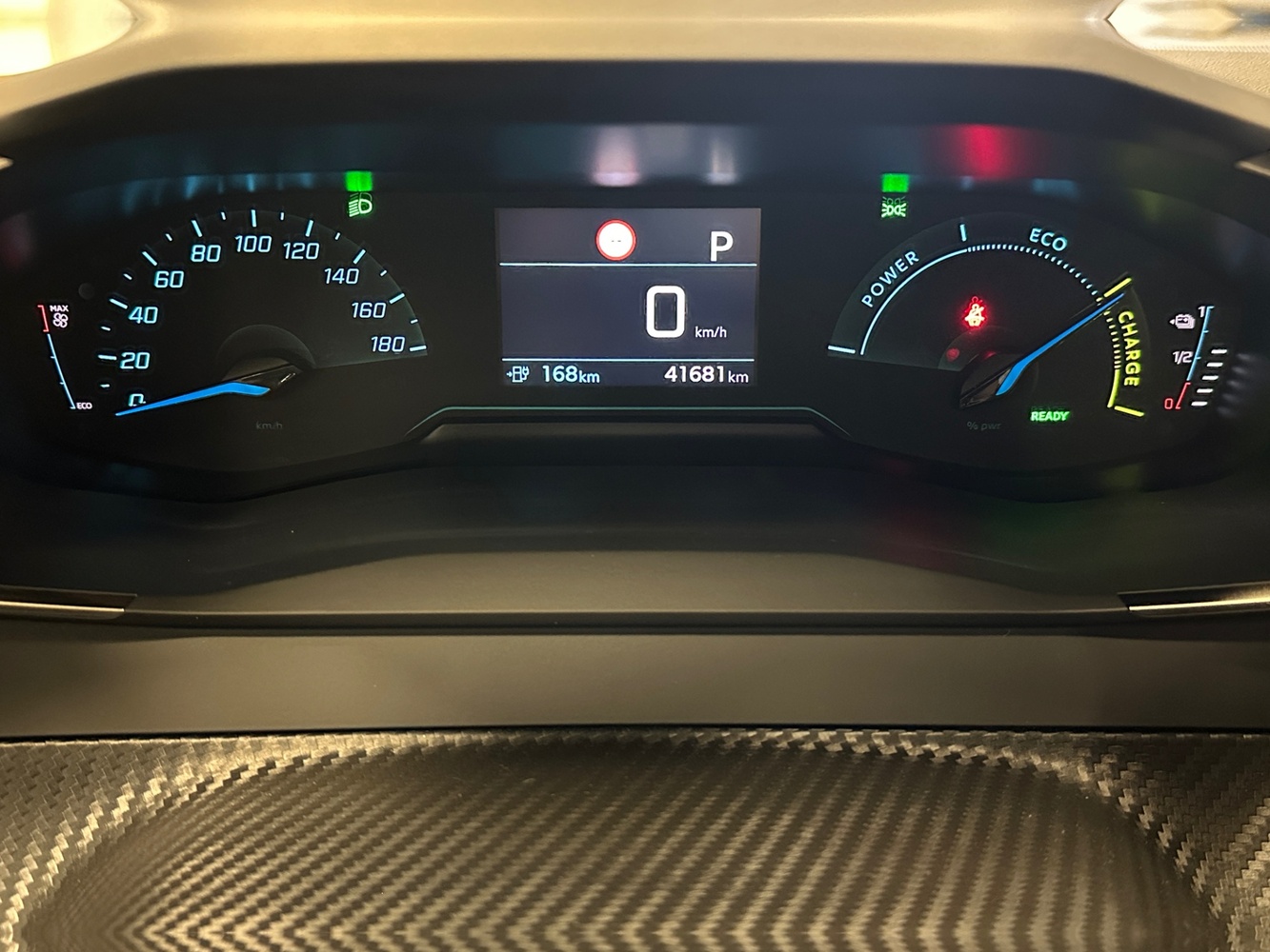 Peugeot e-2008 vaihtoauto