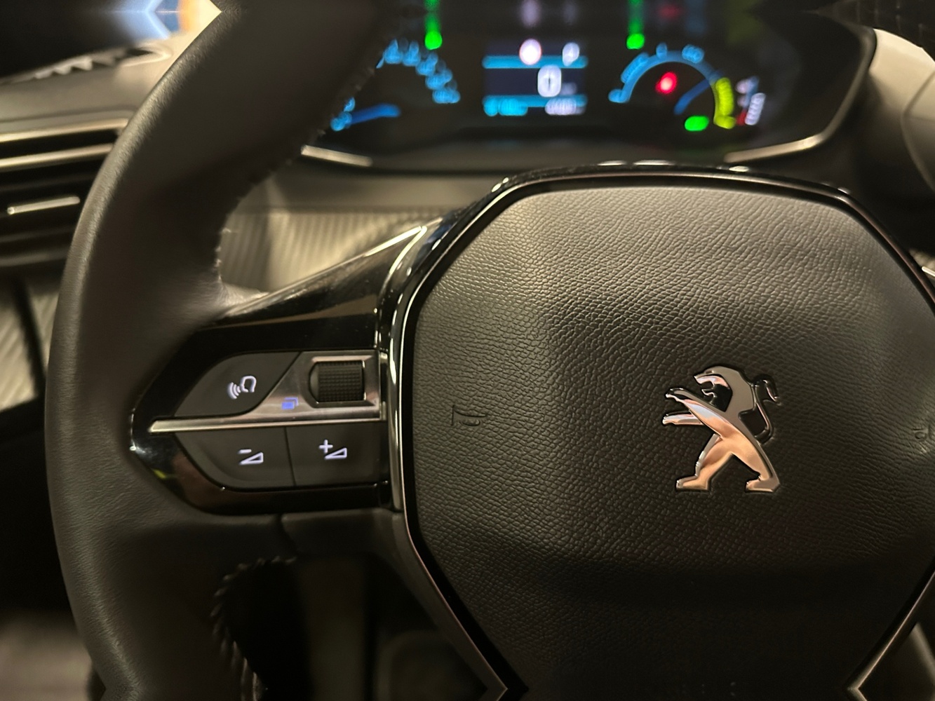 Peugeot e-2008 vaihtoauto