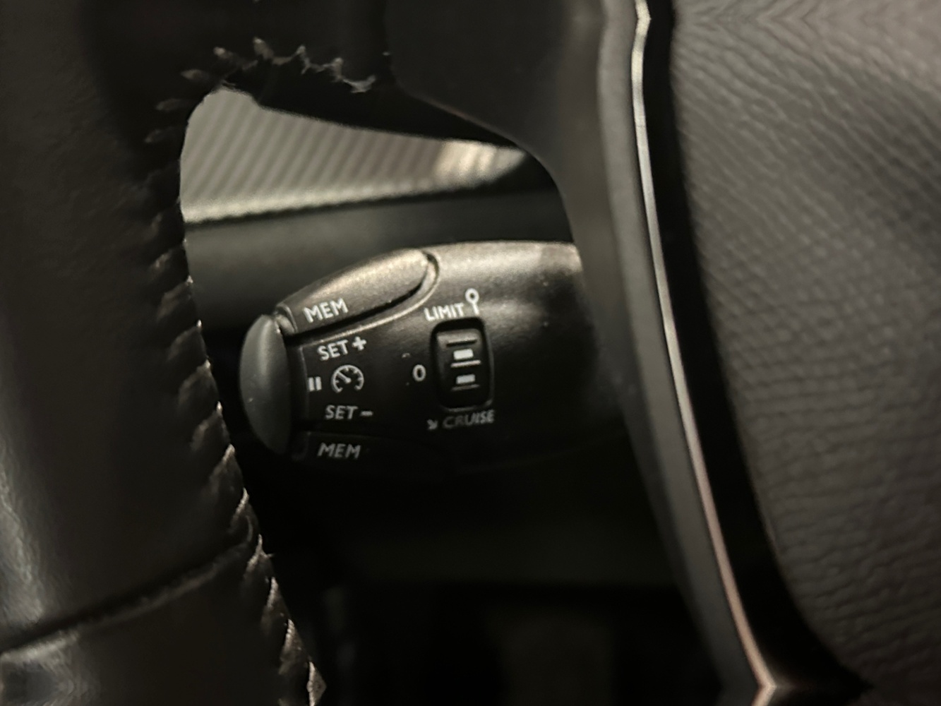 Peugeot e-2008 vaihtoauto